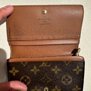 Louis Vuitton women’s wallet